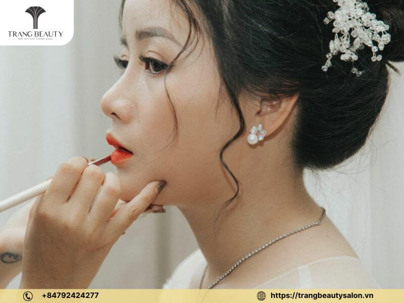 Tìm hiểu makeup artist là gì?